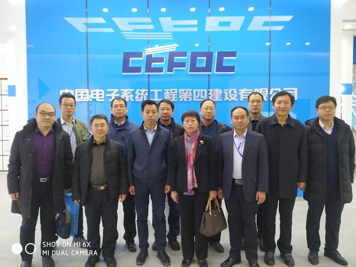 合影1.jpg 合影1.jpg